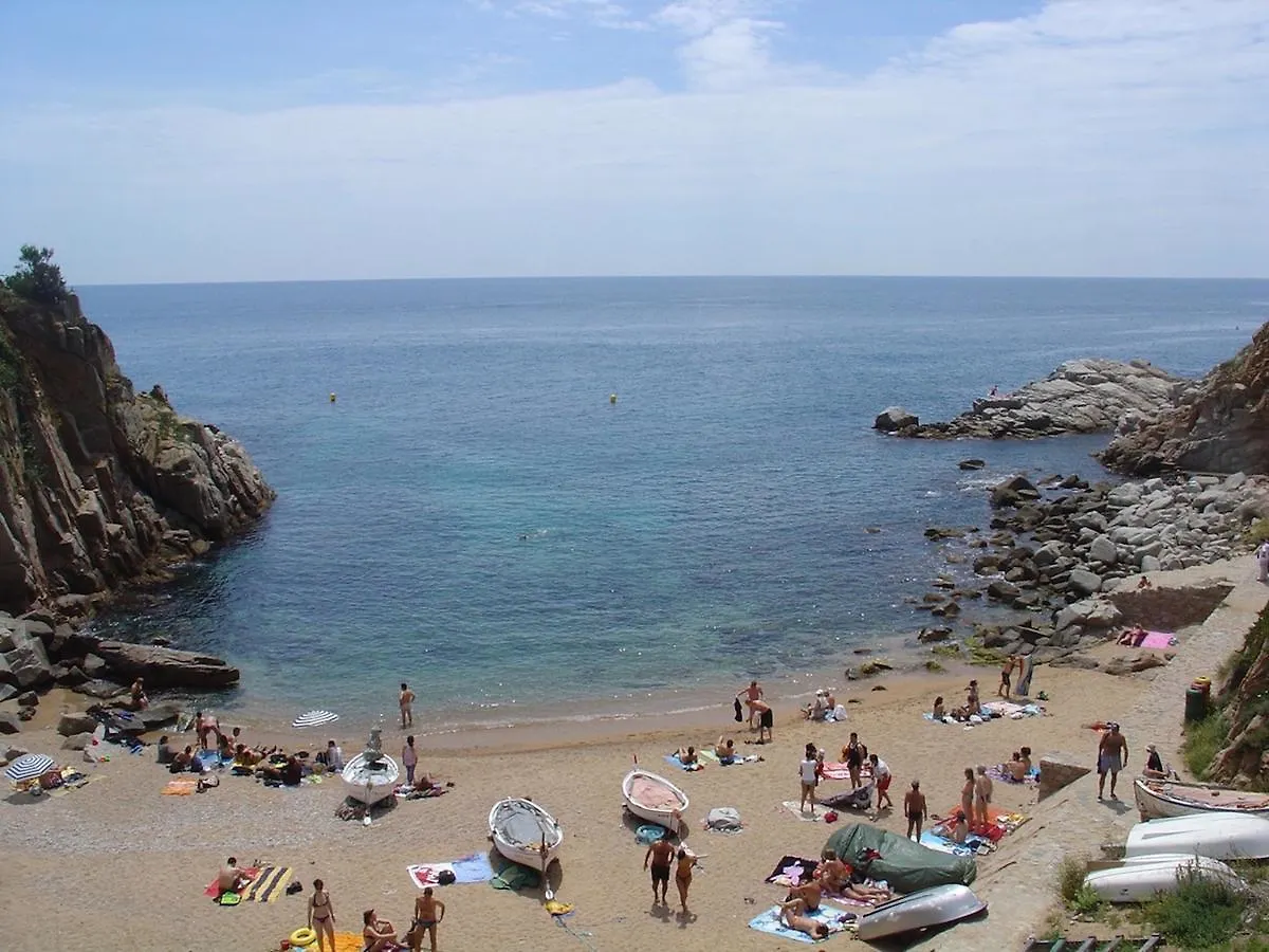 Lets Holidays Terrace Apartment Tossa de Mar